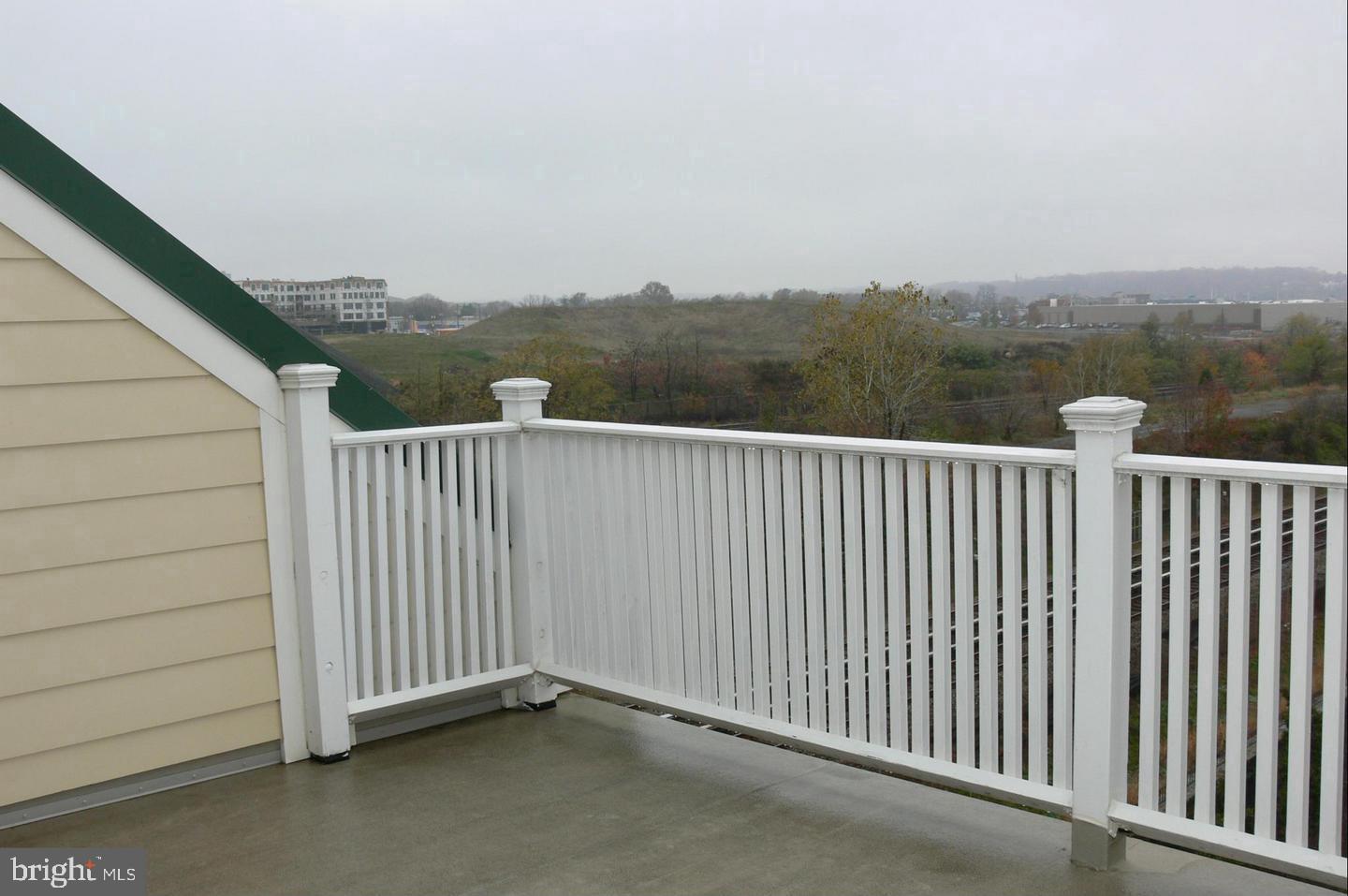 1828 POTOMAC GREENS DRIVE