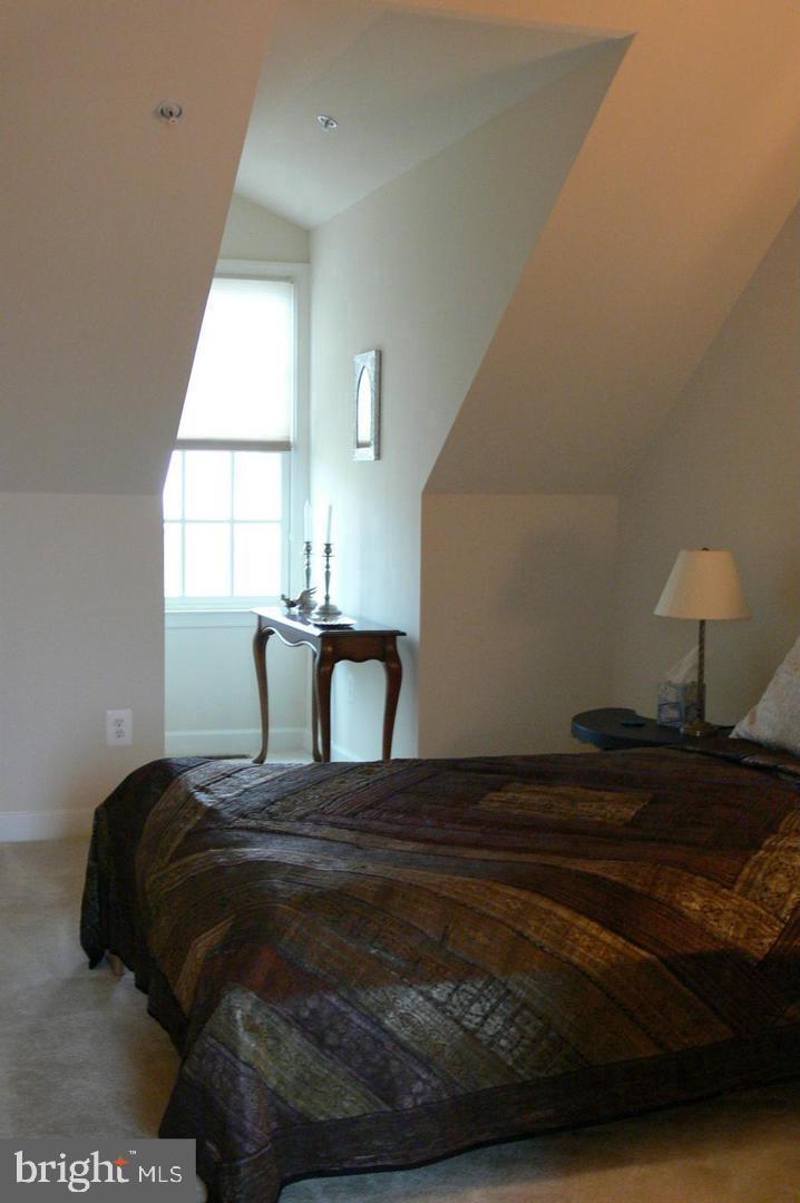 1828 POTOMAC GREENS DRIVE