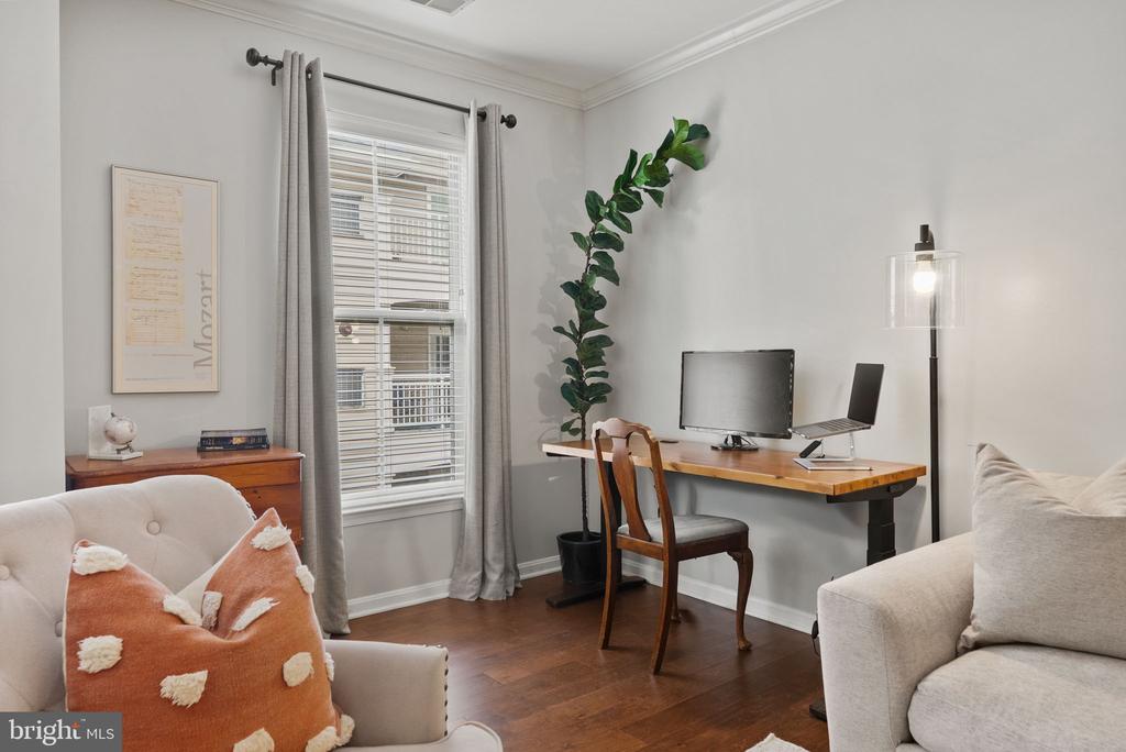 5108 DONOVAN DRIVE Unit: 305
