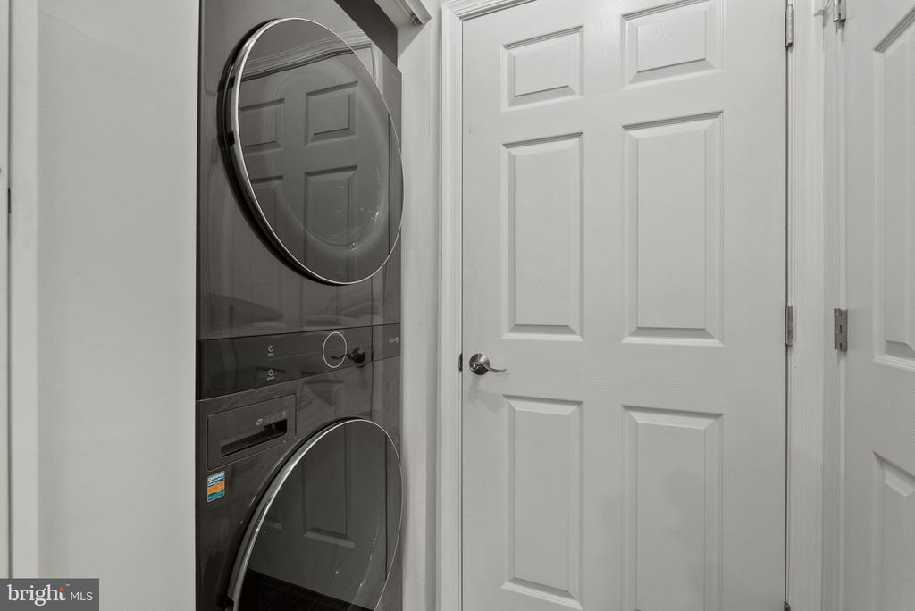 5108 DONOVAN DRIVE Unit: 305