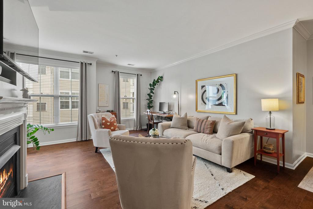 5108 DONOVAN DRIVE Unit: 305