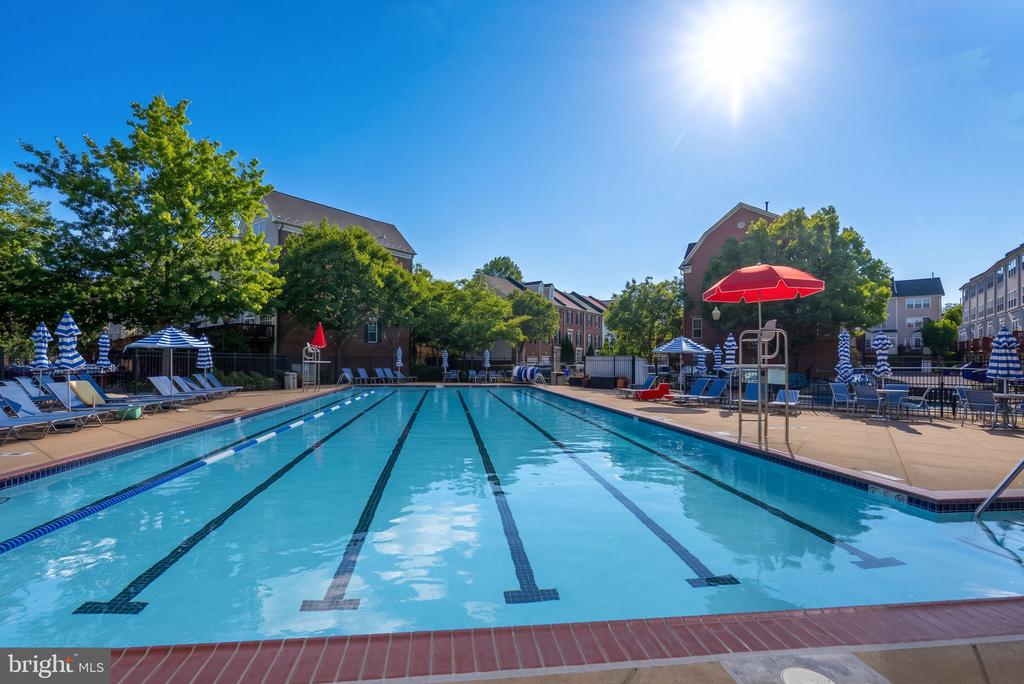 5108 DONOVAN DRIVE Unit: 305