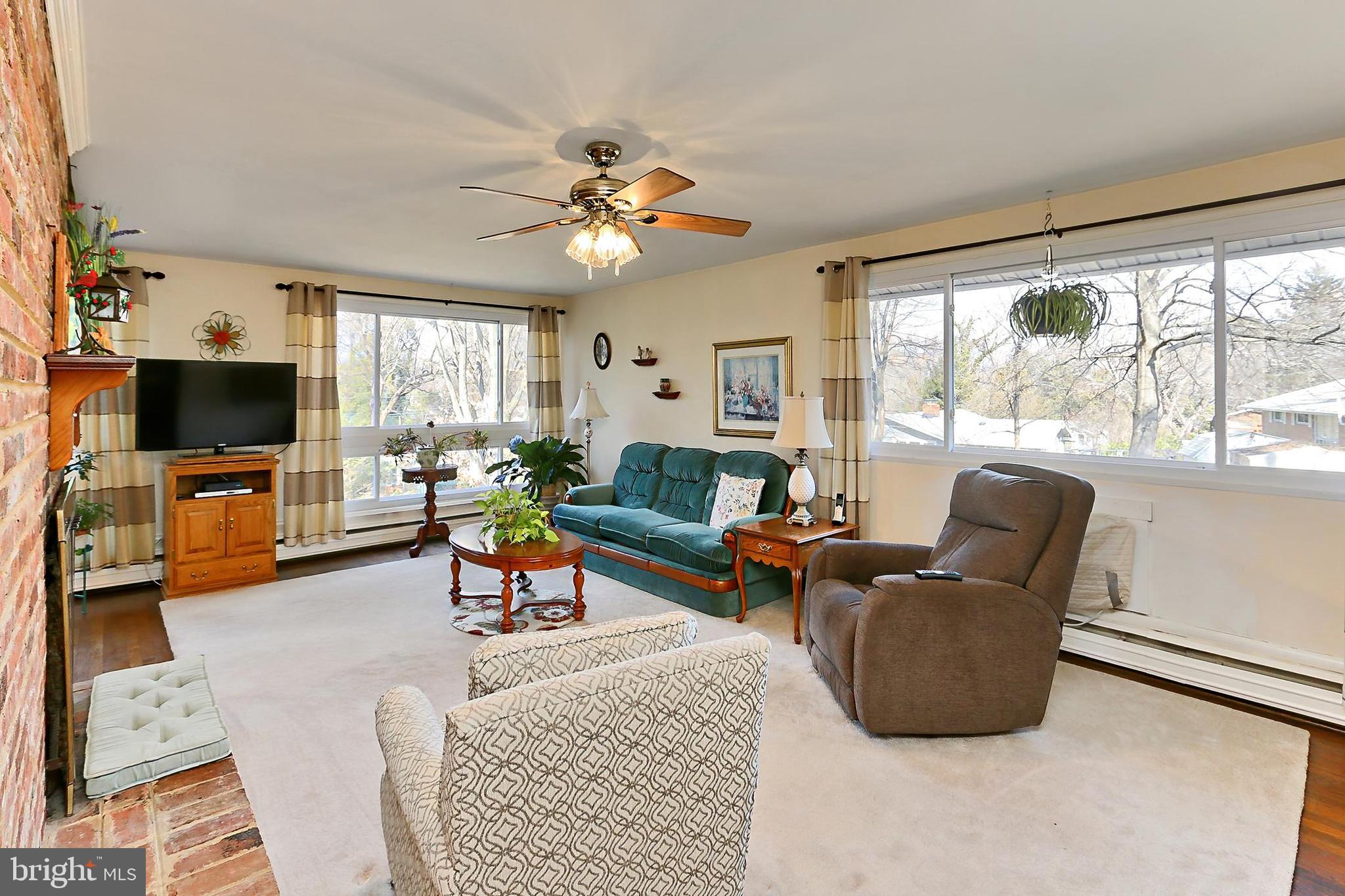 10004 Blackthorn Ct