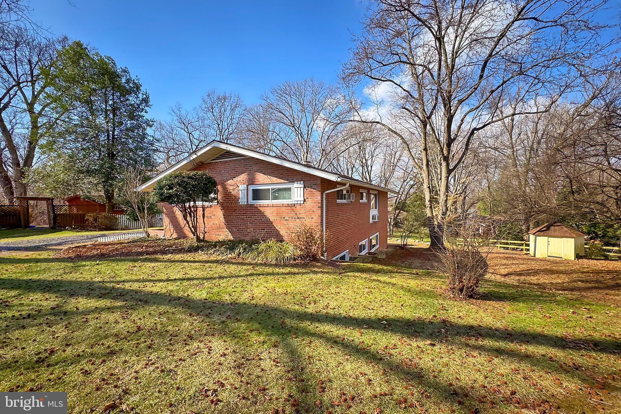 10004 Blackthorn Ct
