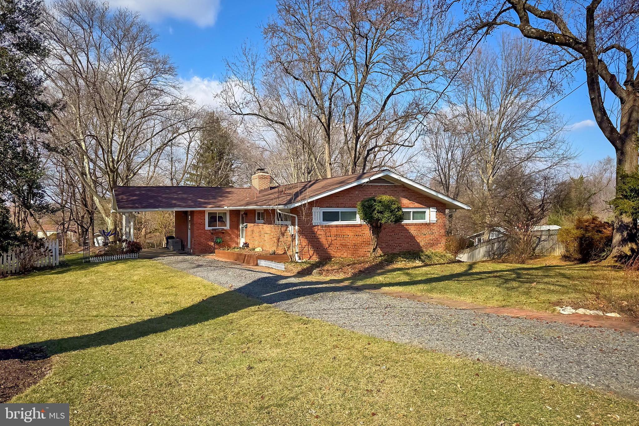 10004 Blackthorn Ct