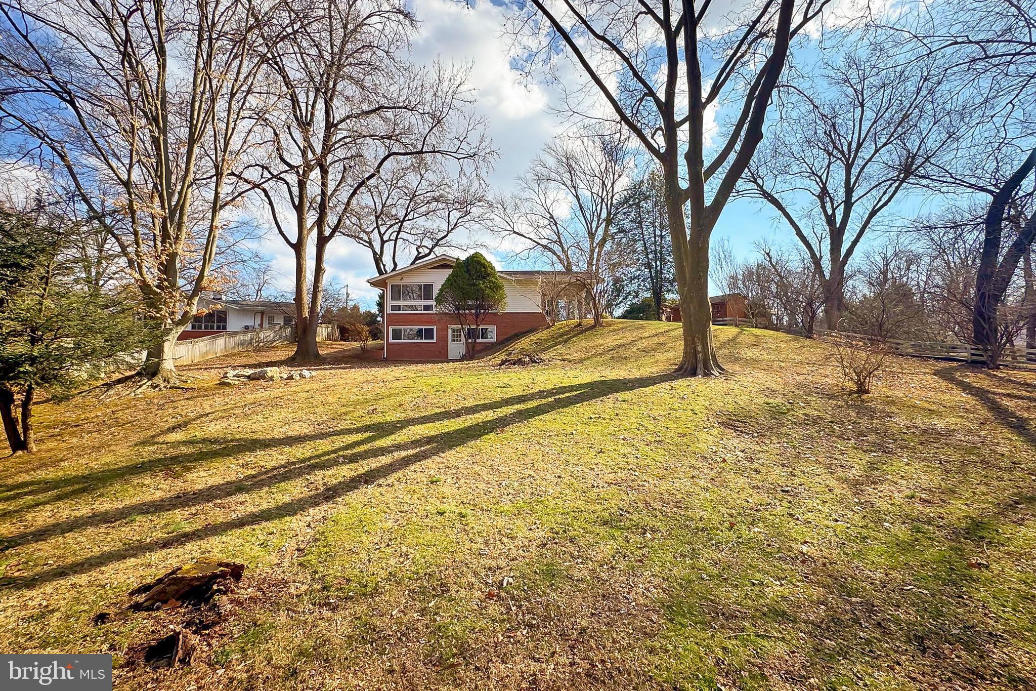 10004 Blackthorn Ct
