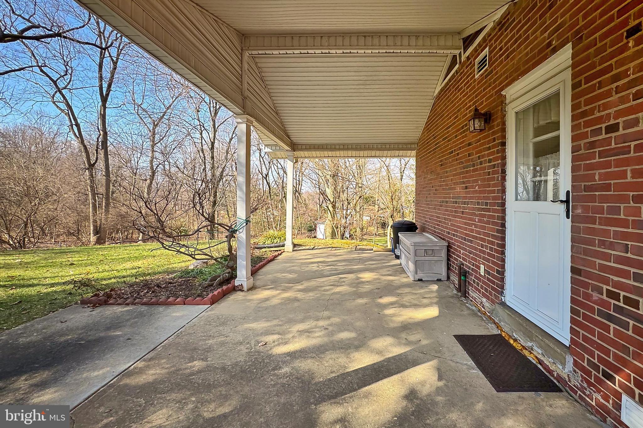 10004 Blackthorn Ct