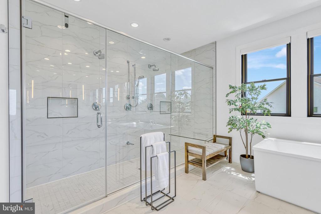 1366 Tate Modern Ln