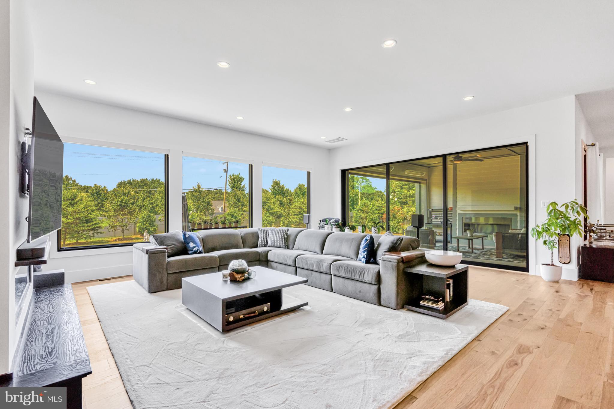 1366 Tate Modern Ln