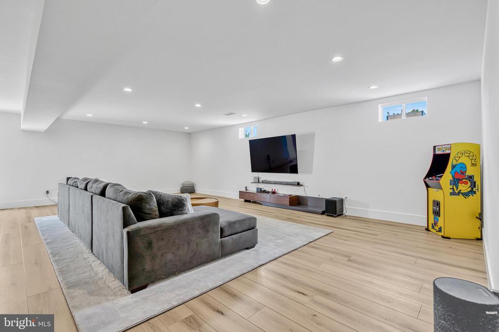 1366 Tate Modern Ln