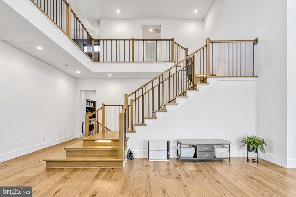 1366 Tate Modern Ln