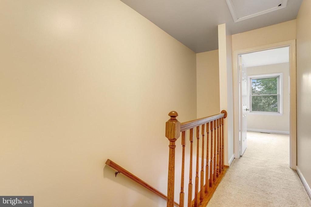 3729 Roxbury Ln