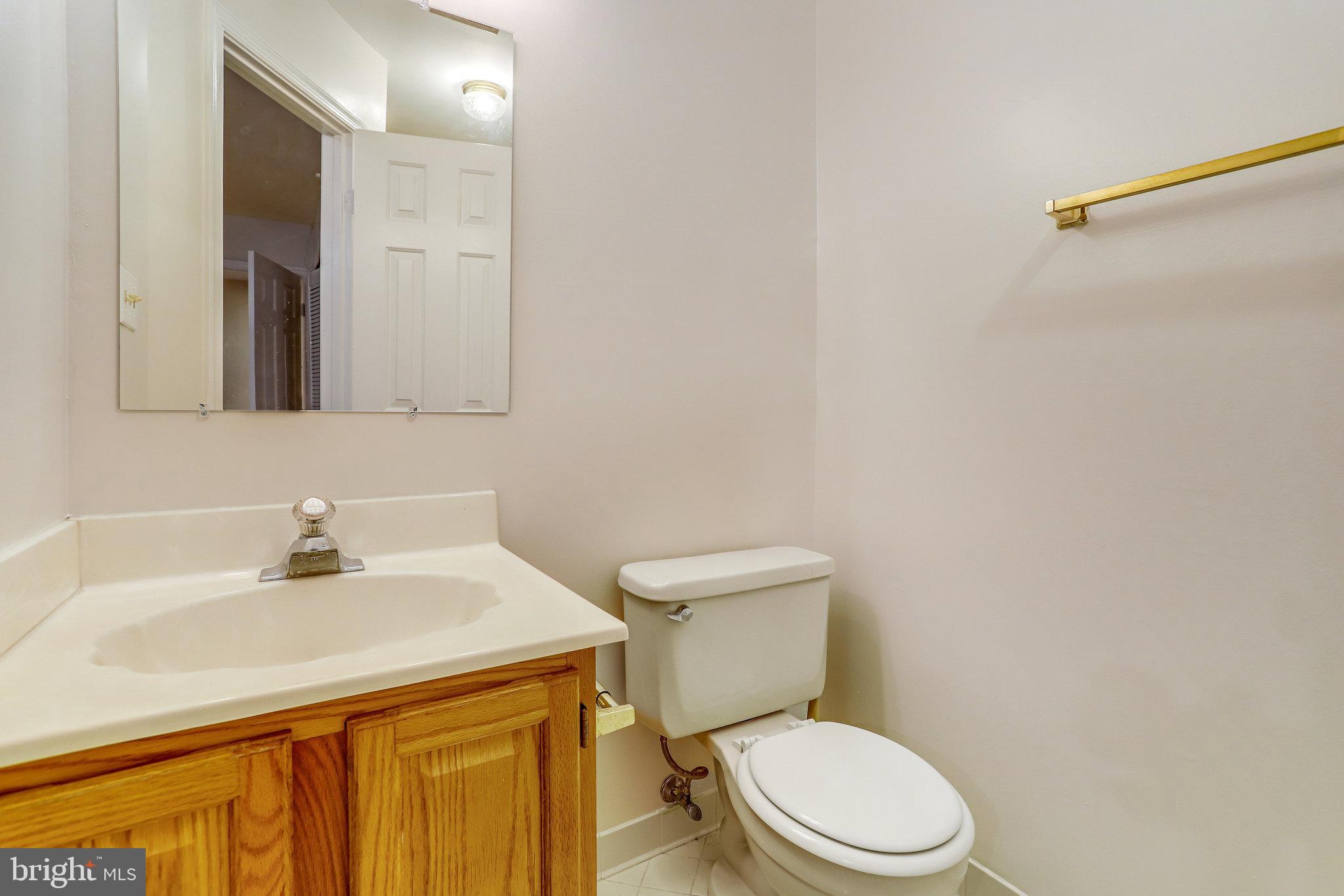 3729 Roxbury Ln
