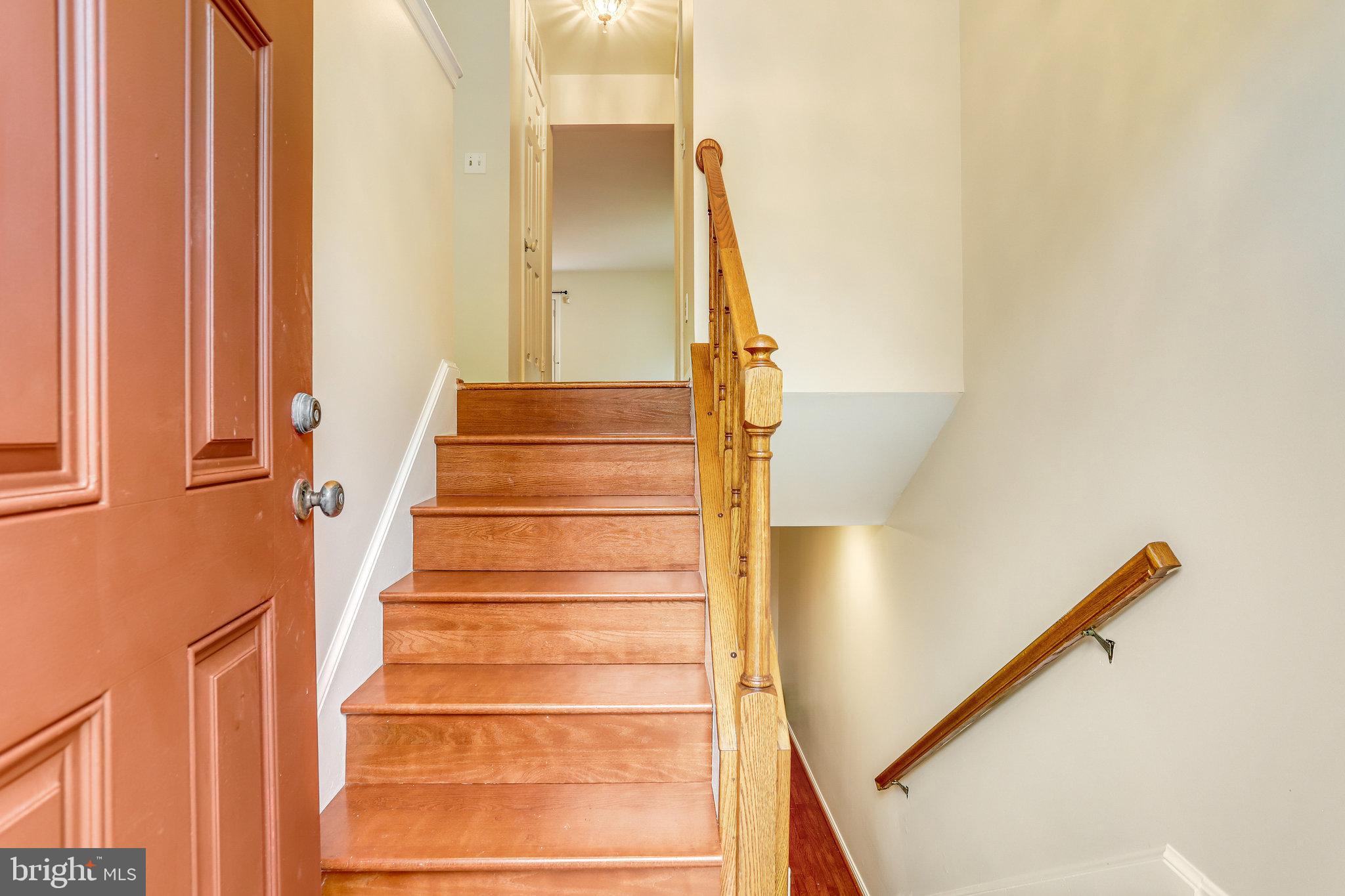 3729 Roxbury Ln