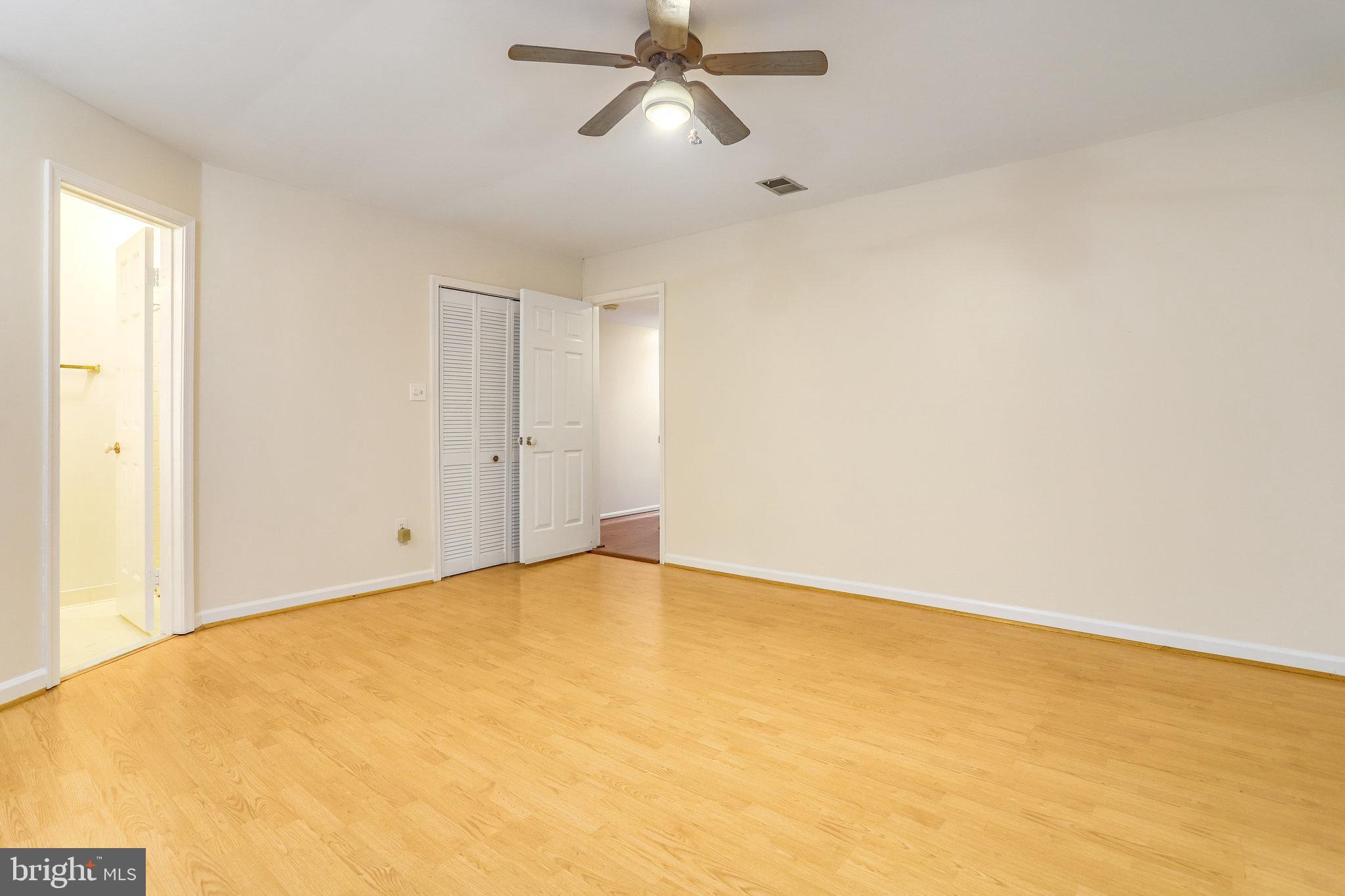 3729 Roxbury Ln