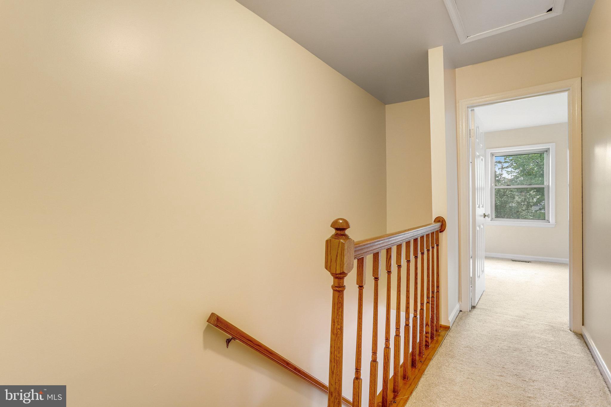 3729 Roxbury Ln