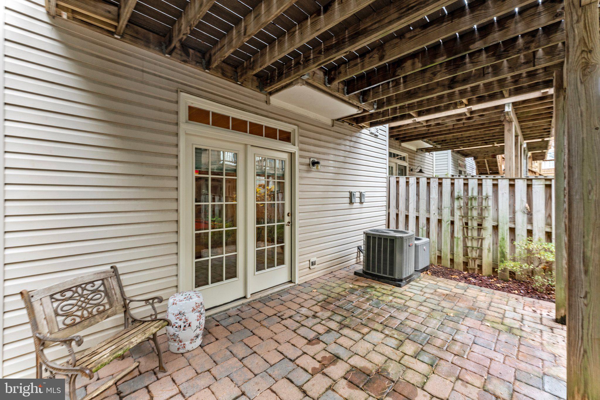 9151 Silvershadow Ct