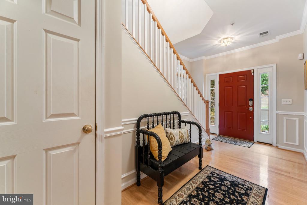 9151 Silvershadow Ct