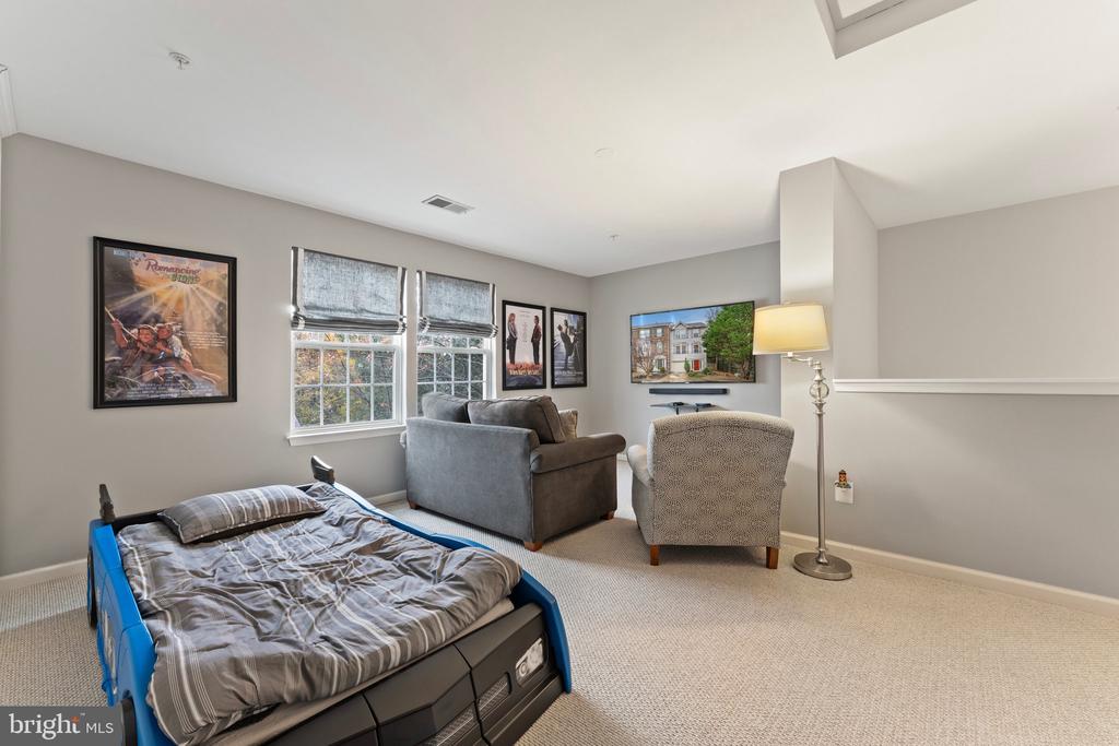 9151 Silvershadow Ct