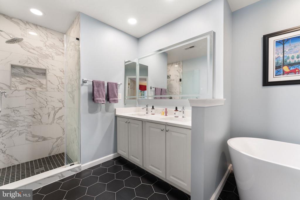 9151 Silvershadow Ct