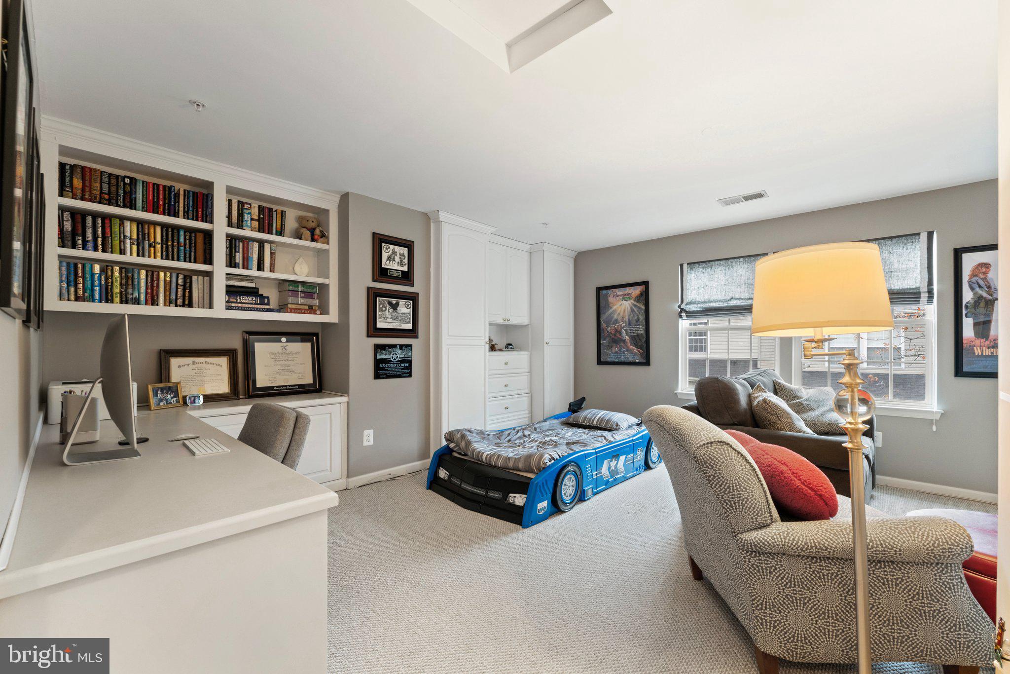 9151 Silvershadow Ct