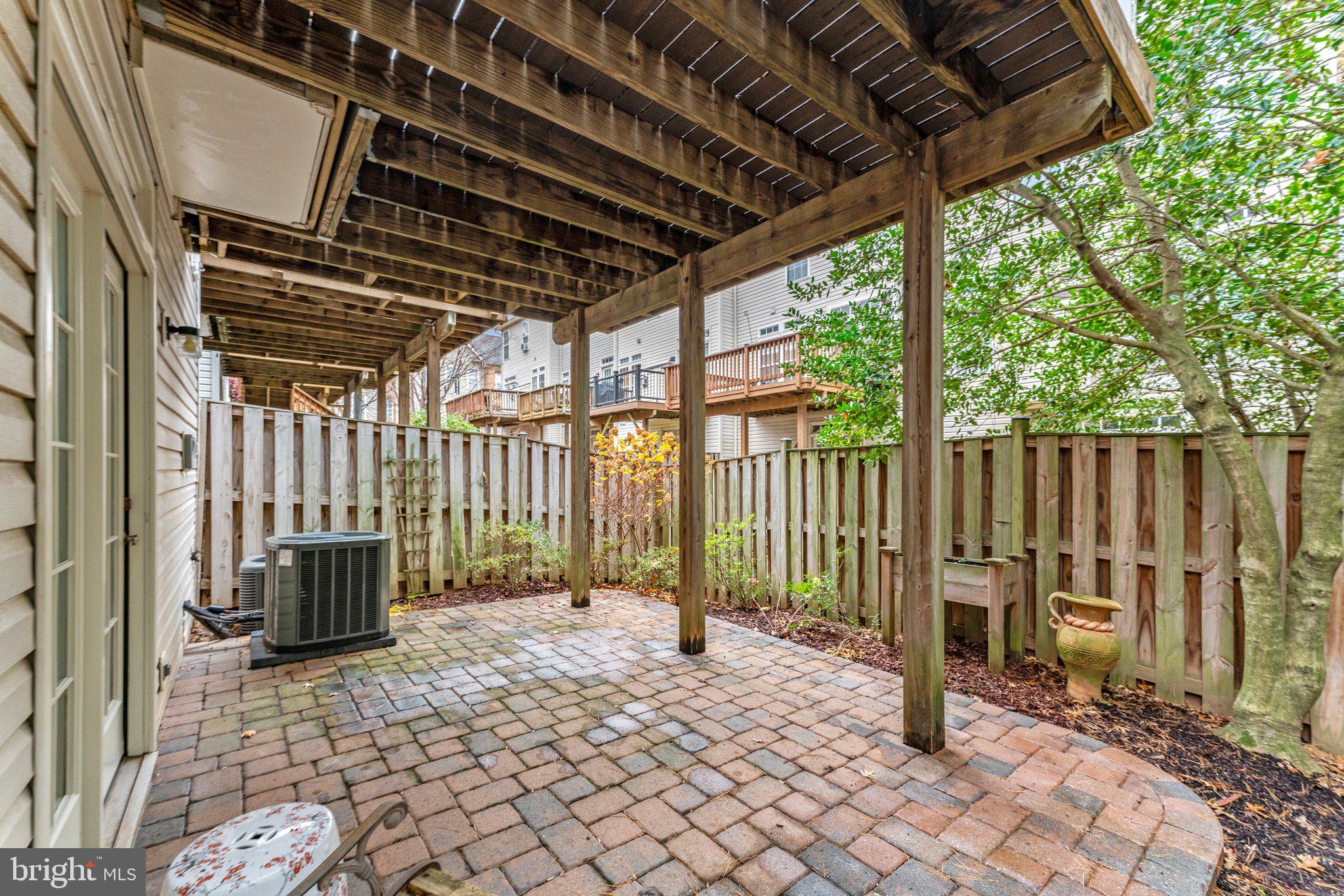 9151 Silvershadow Ct