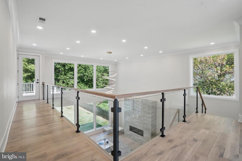4134 MAPLE AVENUE
