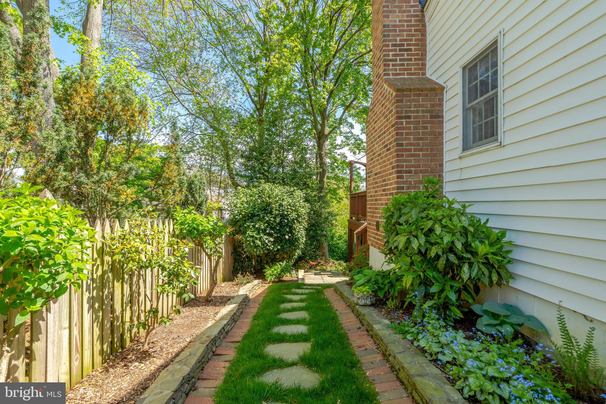 9403 ONION PATCH DRIVE