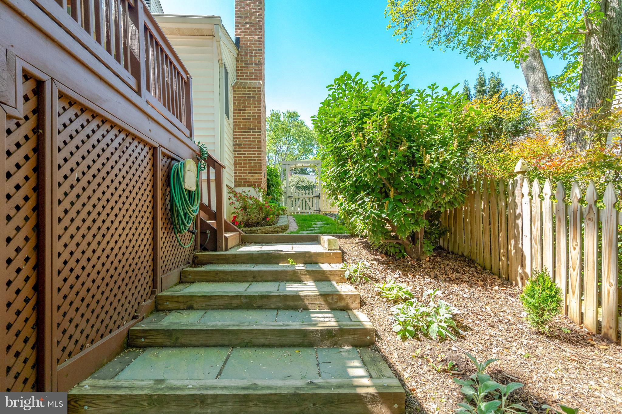 9403 ONION PATCH DRIVE