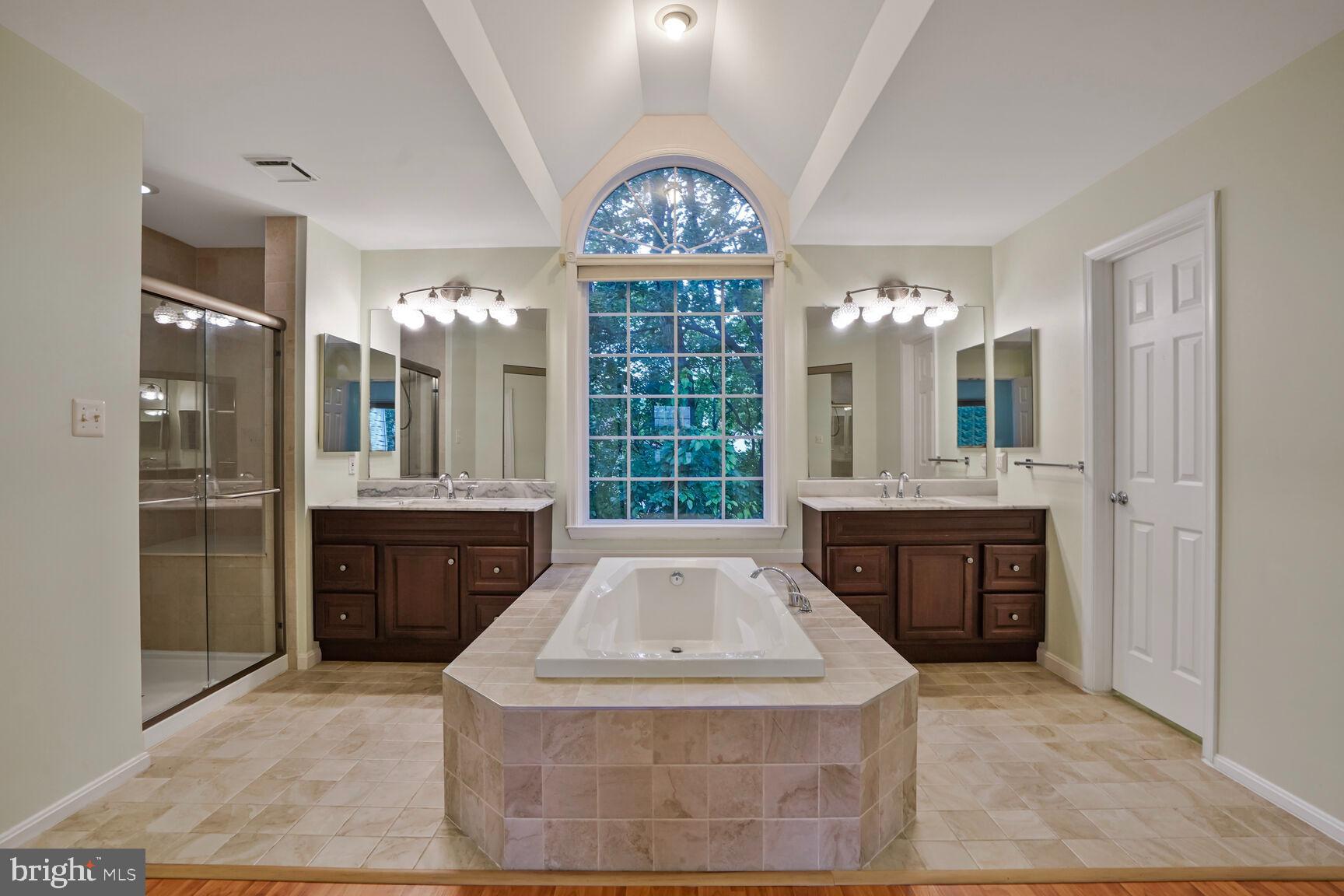 3512 ARMFIELD FARM DRIVE