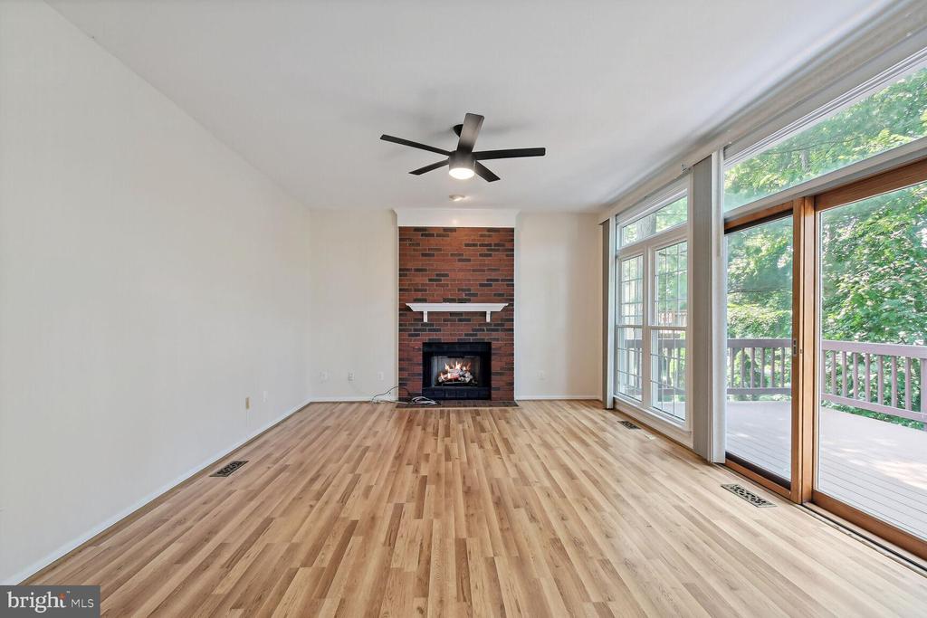 3512 ARMFIELD FARM DRIVE