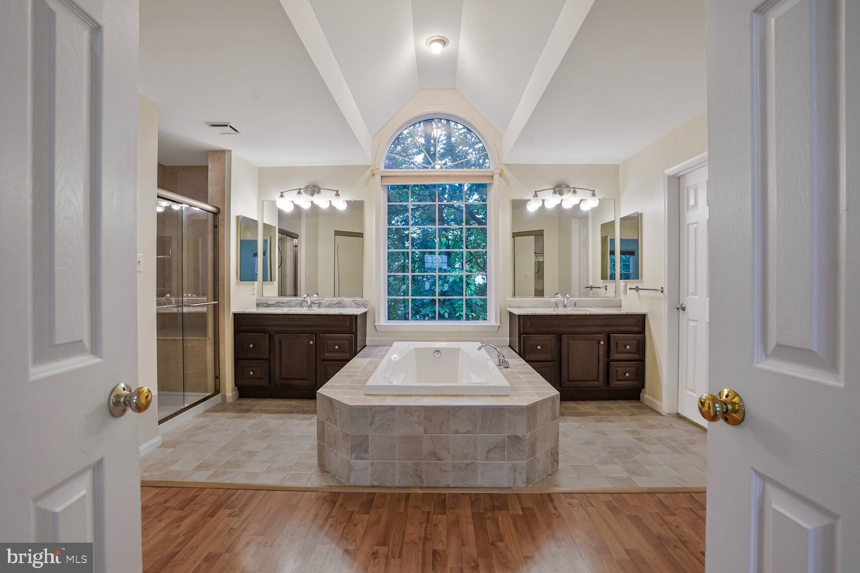 3512 ARMFIELD FARM DRIVE