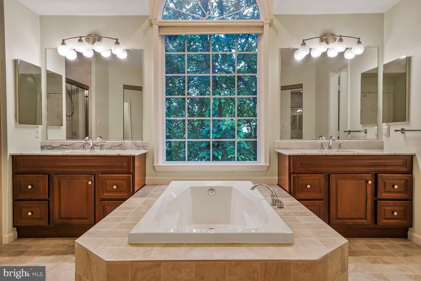 3512 ARMFIELD FARM DRIVE