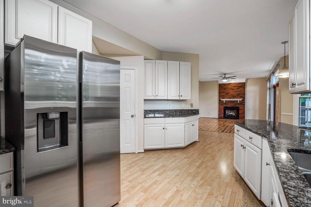 3512 ARMFIELD FARM DRIVE