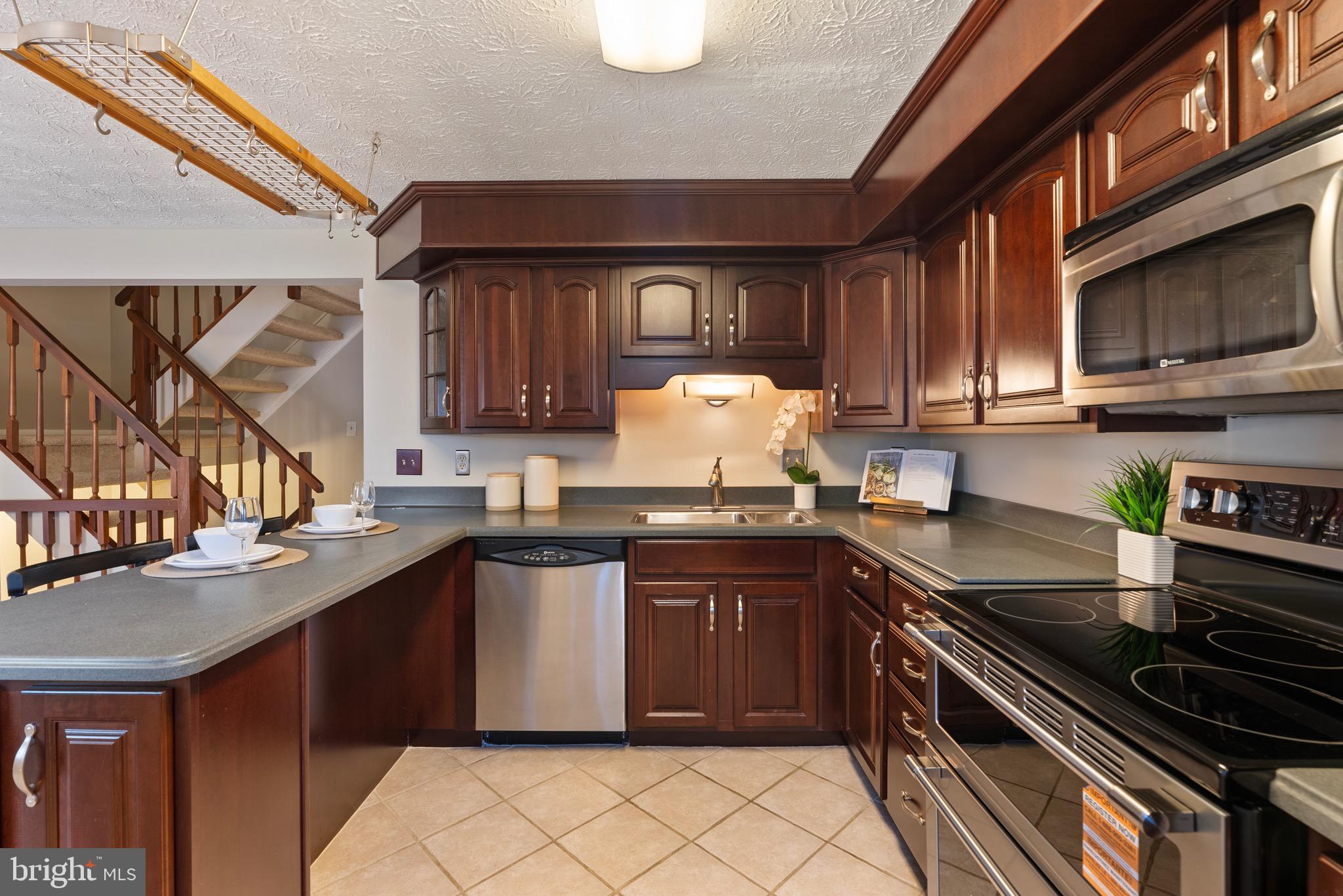 7894 TYSON OAKS CIRCLE