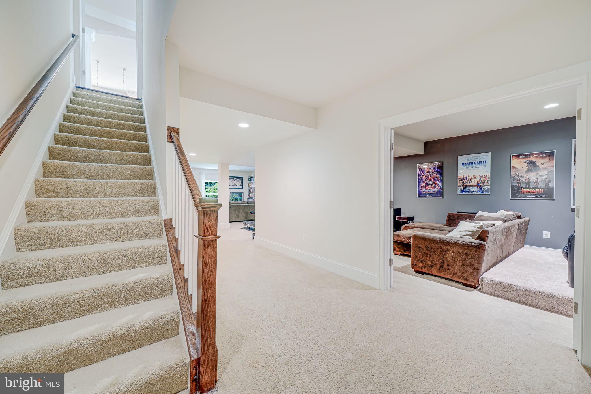 6513 MANOR RIDGE COURT