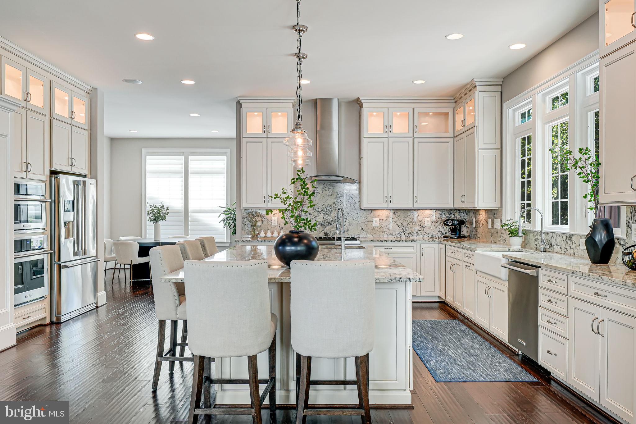 6513 MANOR RIDGE COURT