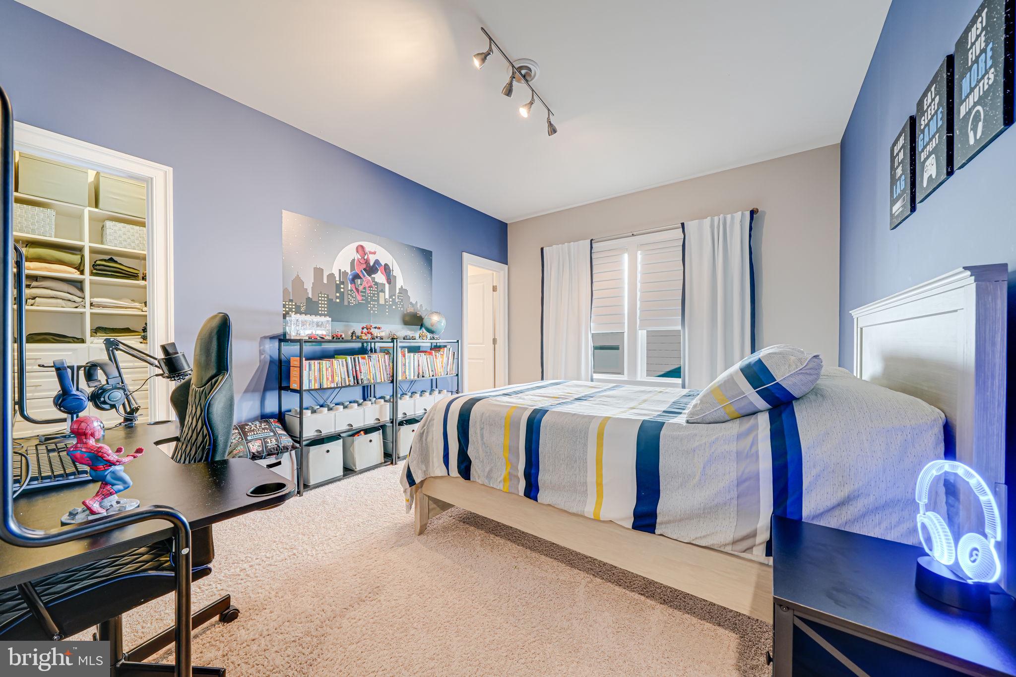 6513 MANOR RIDGE COURT