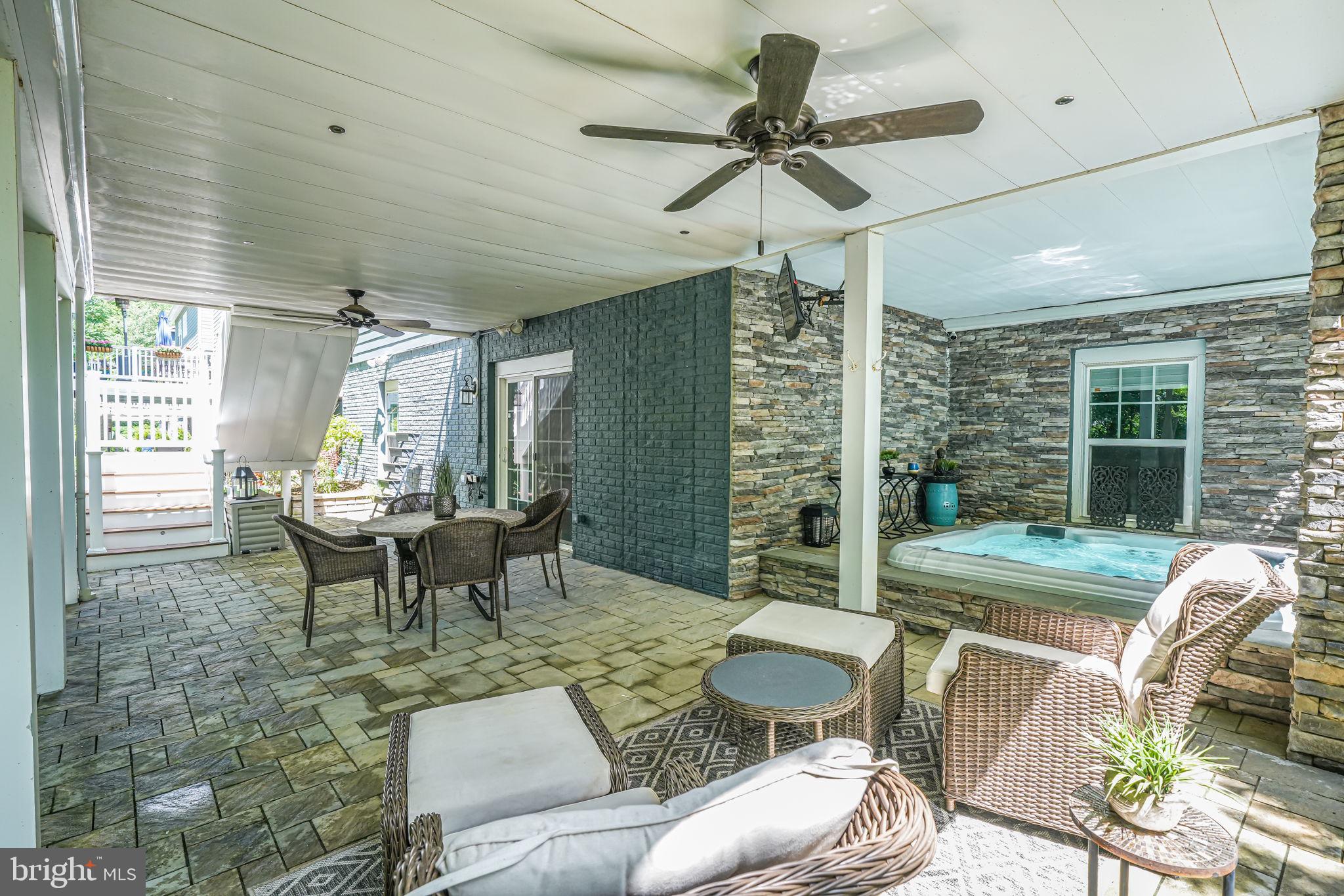 6513 MANOR RIDGE COURT