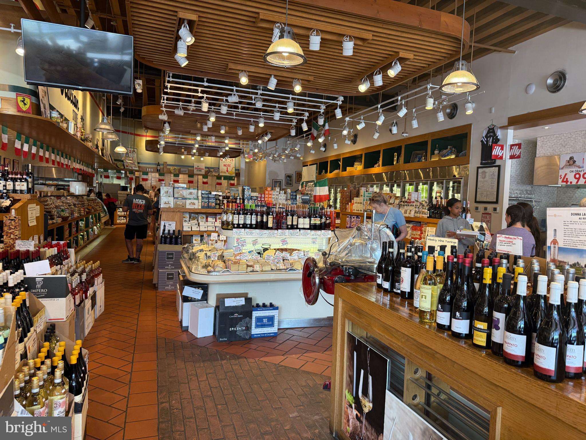 6513 MANOR RIDGE COURT