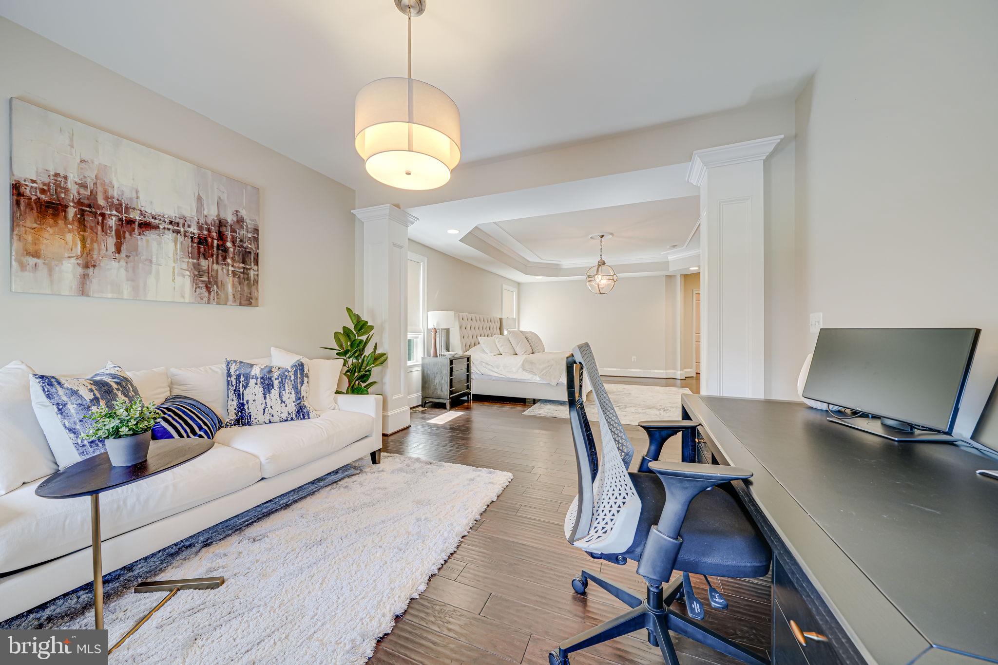 6513 MANOR RIDGE COURT