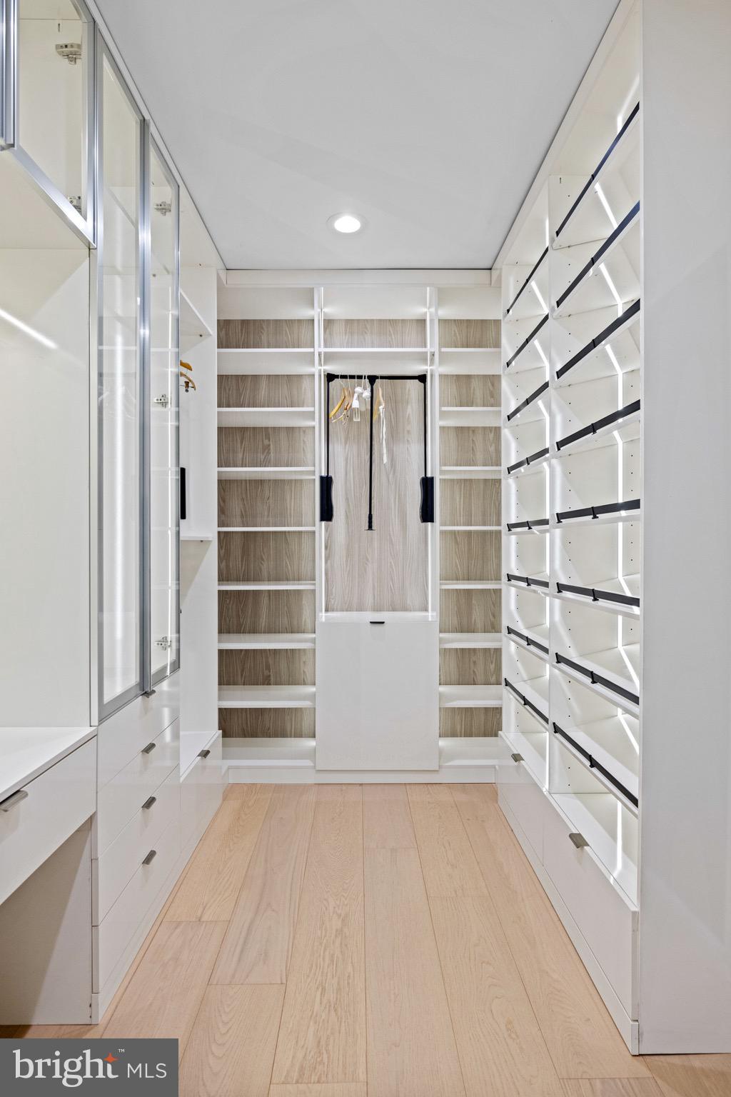 1573 WESTMORELAND STREET