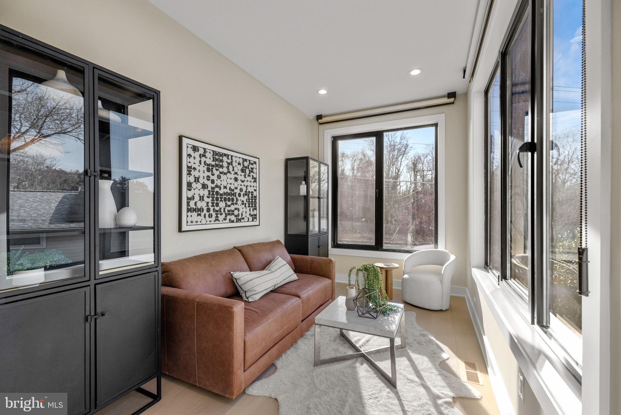 1573 WESTMORELAND STREET