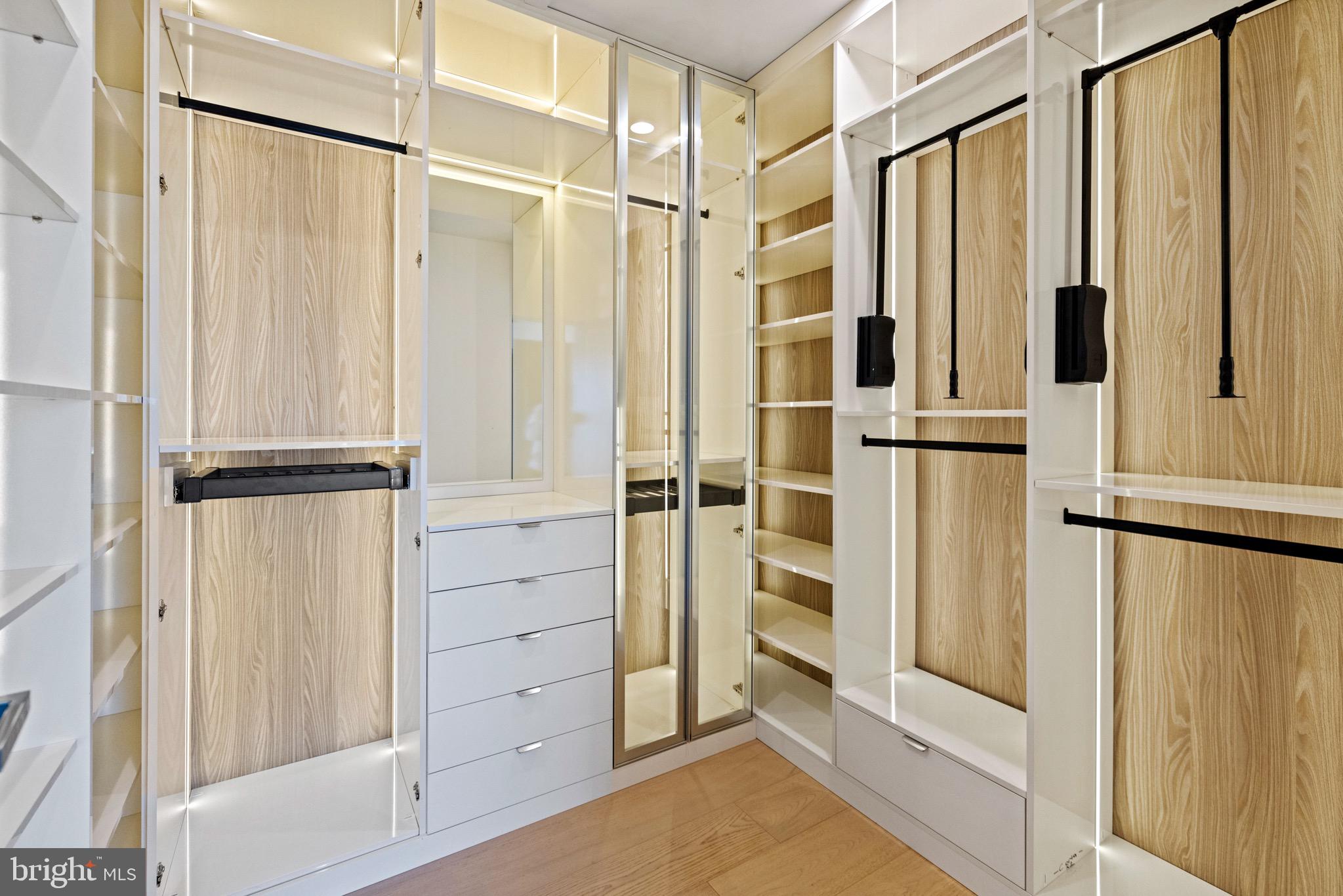 1573 WESTMORELAND STREET