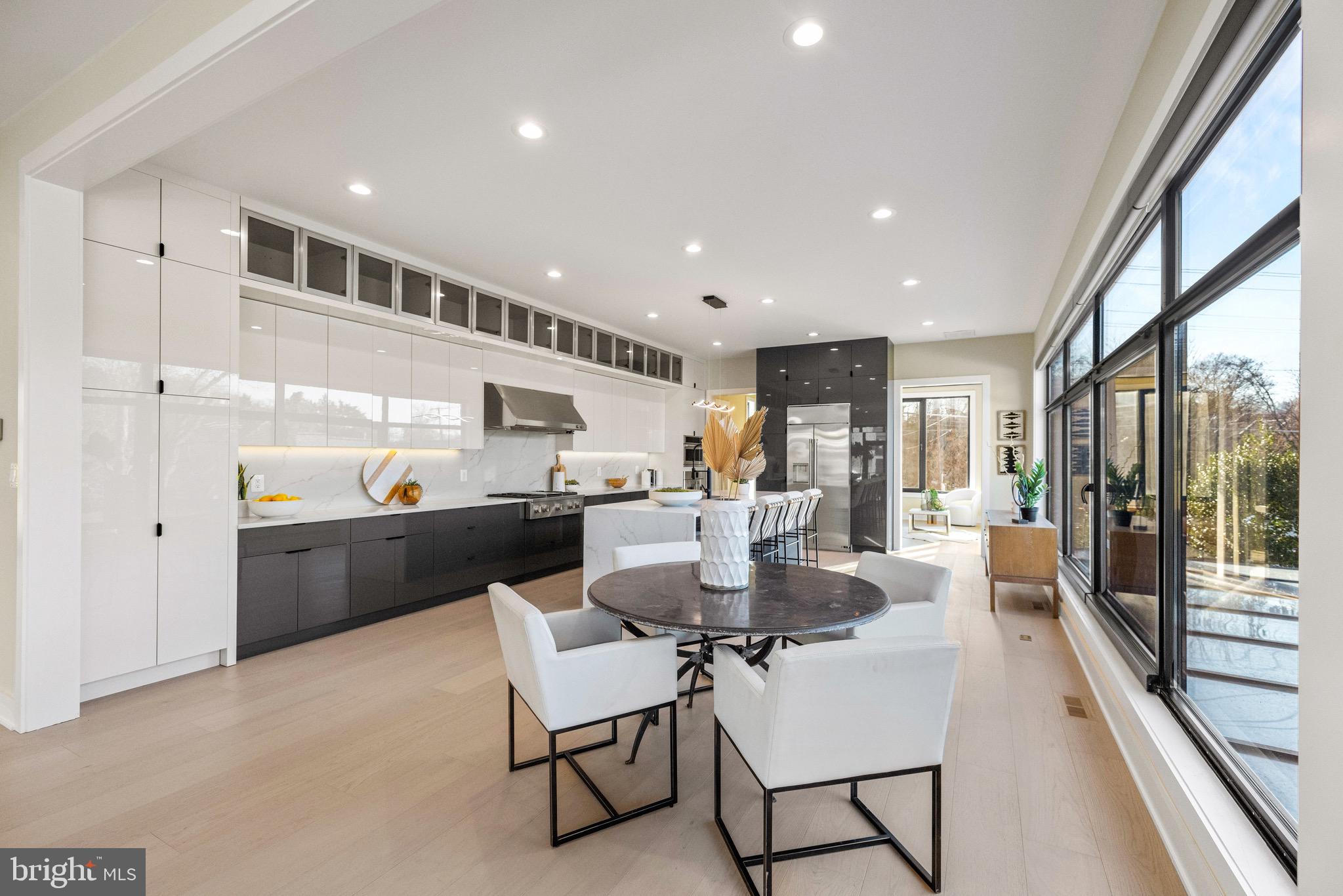 1573 WESTMORELAND STREET