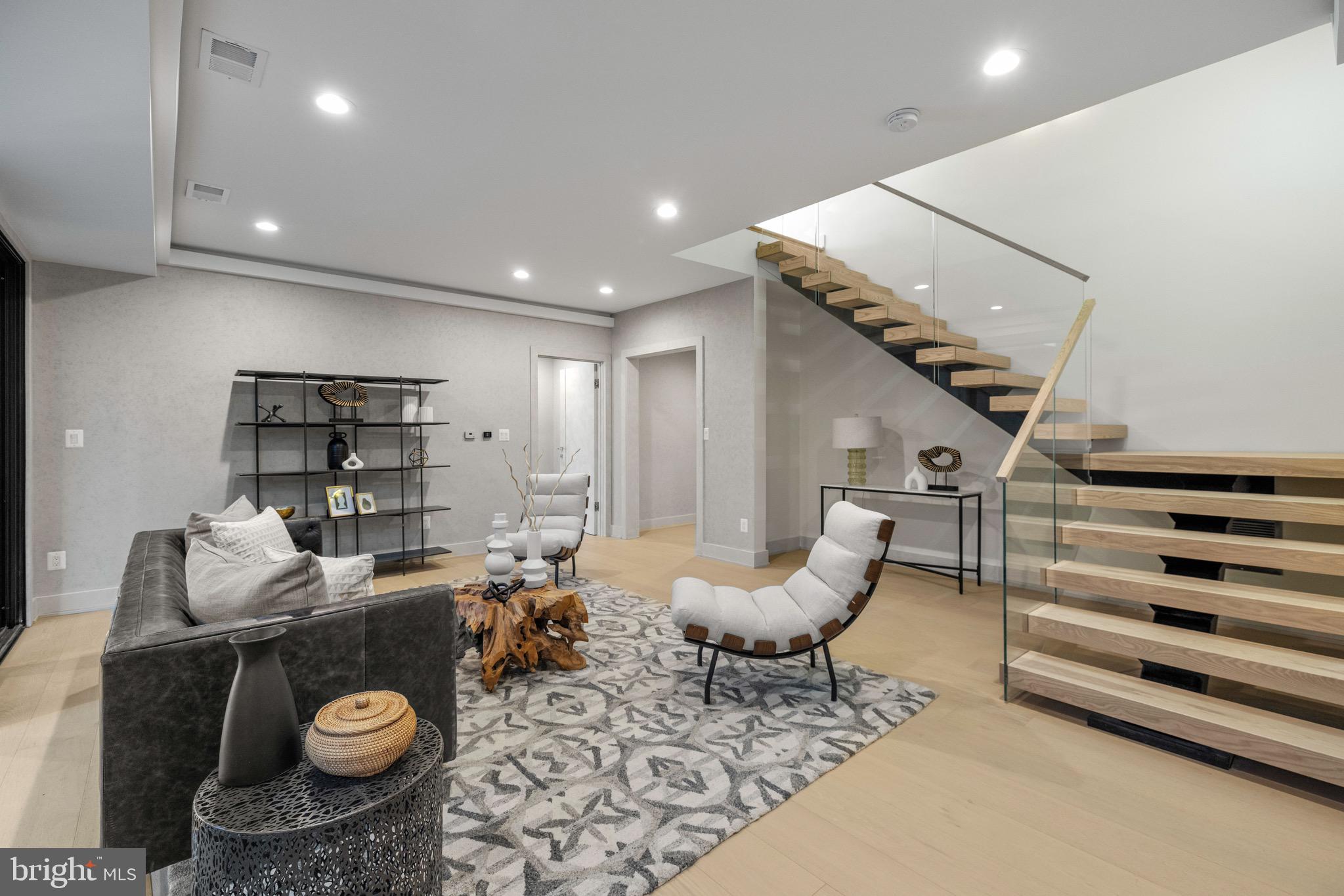 1573 WESTMORELAND STREET