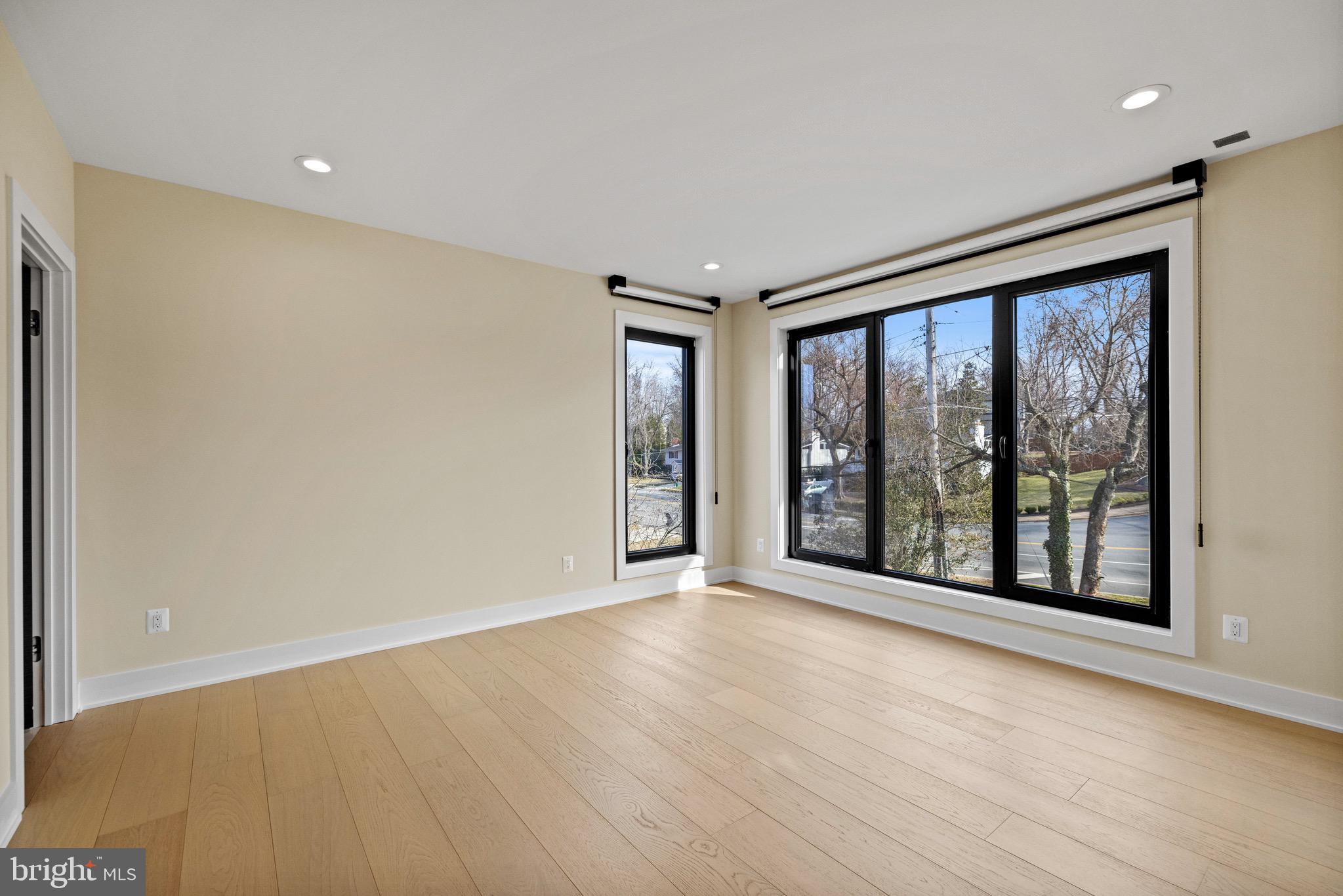 1573 WESTMORELAND STREET