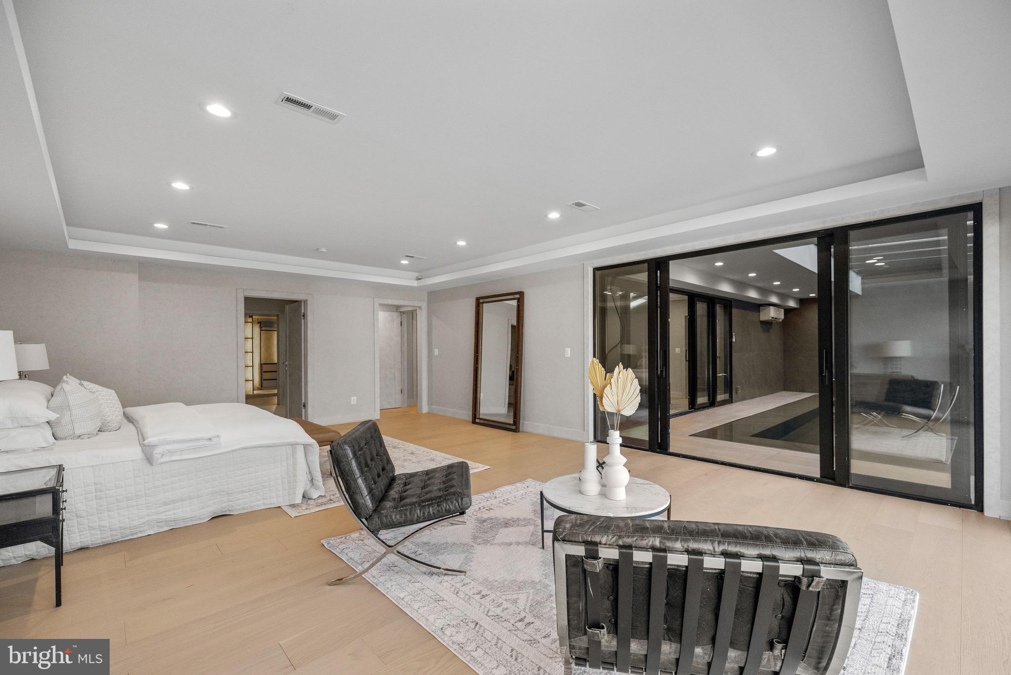 1573 WESTMORELAND STREET