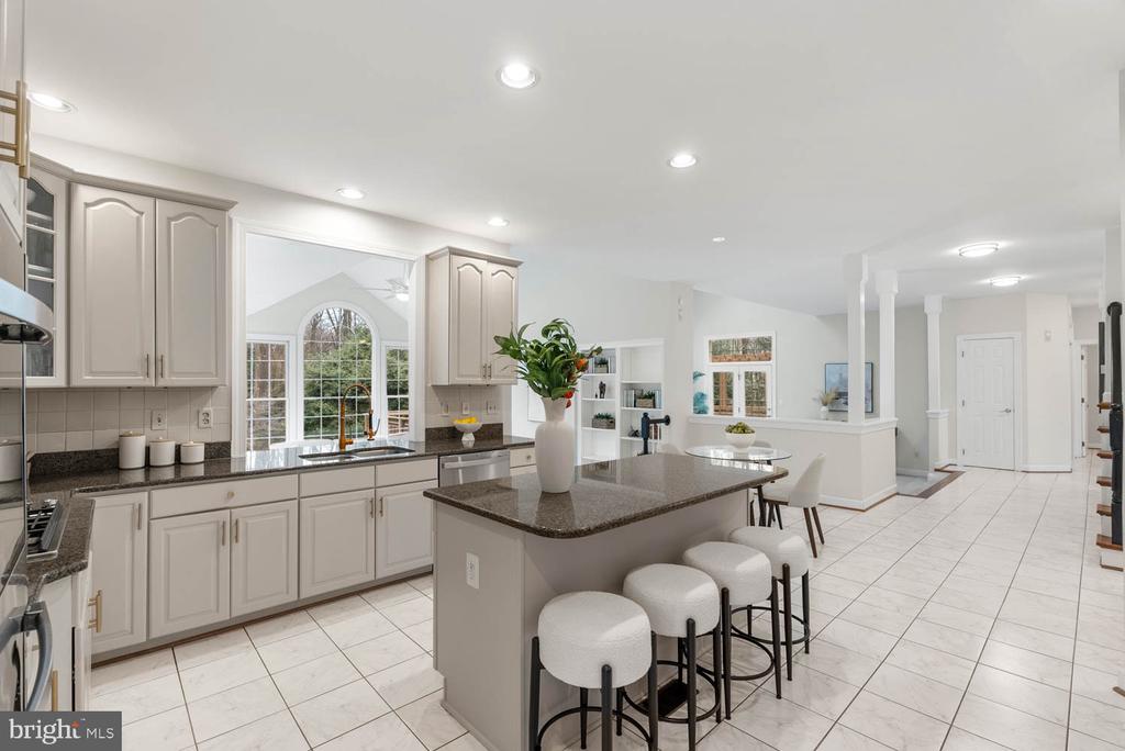 1050 NORTHFALLS COURT