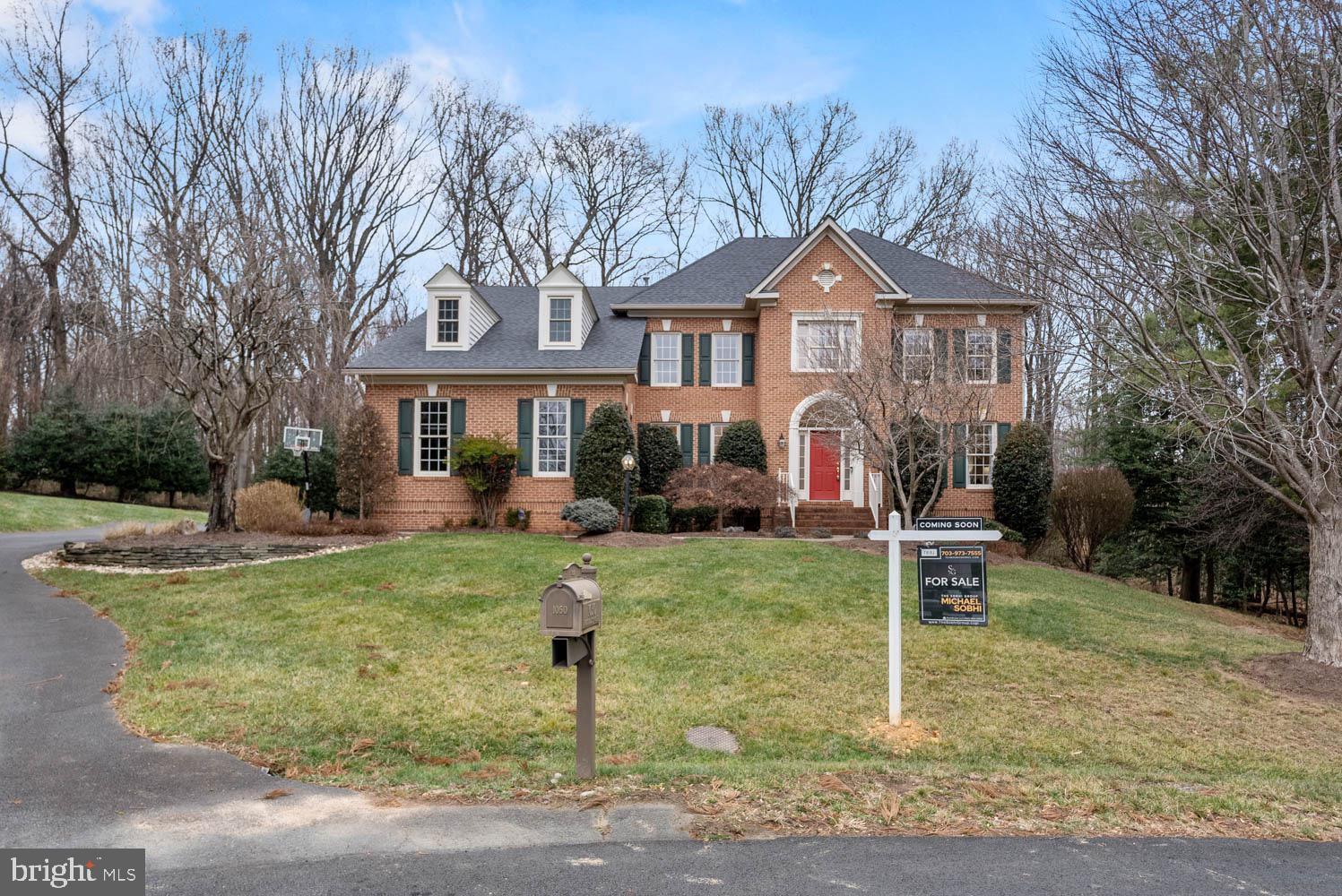 1050 NORTHFALLS COURT